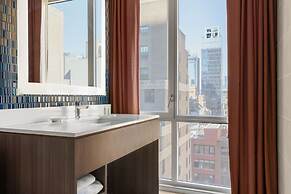 Courtyard by Marriott New York Manhattan / Chelsea