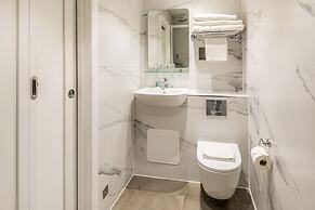 The Princes Square Hotel