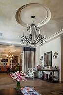 Palais Royal Hotel