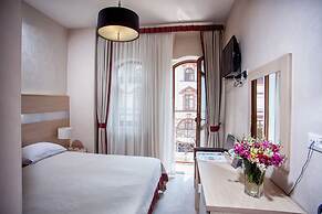 Palais Royal Hotel