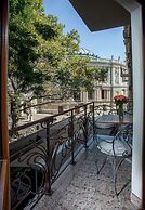 Palais Royal Hotel