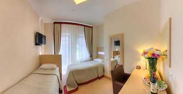 Palais Royal Hotel