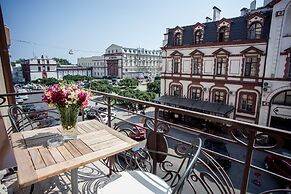 Palais Royal Hotel