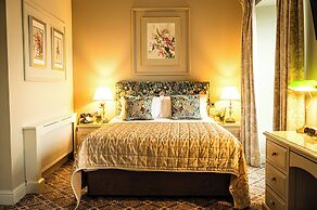 Fernhill House Hotel & Gardens