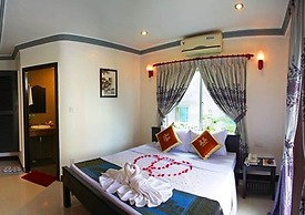 Parent Heritage Angkor Villa