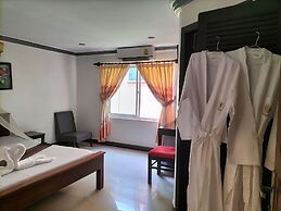 Parent Heritage Angkor Villa