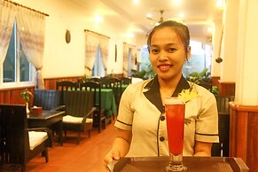 Parent Heritage Angkor Villa