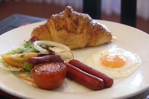 Parent Heritage Angkor Villa