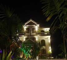 Parent Heritage Angkor Villa