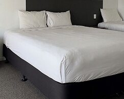 Devonwood Motel