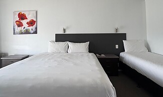 Devonwood Motel