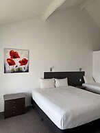 Devonwood Motel