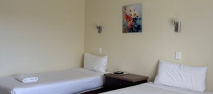 Devonwood Motel
