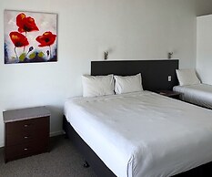 Devonwood Motel