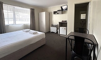 Devonwood Motel