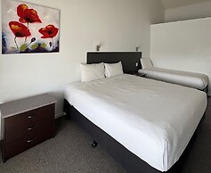 Devonwood Motel