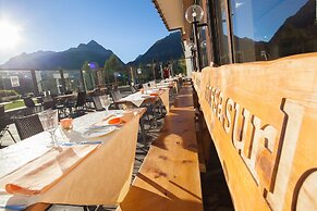 Chesa Surlej Hotel
