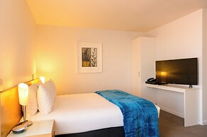 Astelia Apartment Hotel