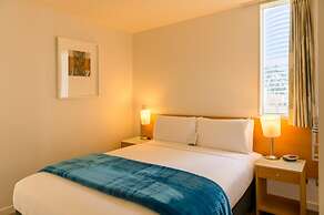 Astelia Apartment Hotel