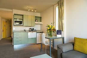 Astelia Apartment Hotel