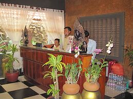 Popular Boutique Hotel