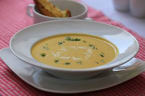 Popular Boutique Hotel