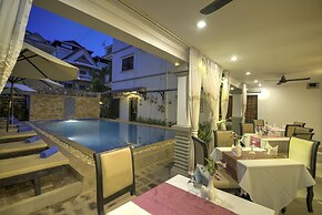 Popular Boutique Hotel