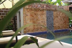 Popular Boutique Hotel