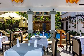 Popular Boutique Hotel