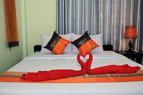 Popular Boutique Hotel