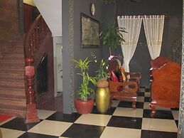 Popular Boutique Hotel