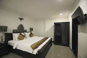 Popular Boutique Hotel