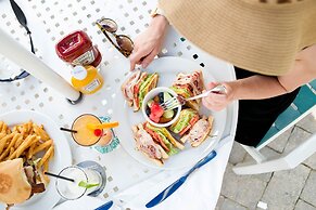 Holiday Inn Resort Fort Walton Beach by IHG