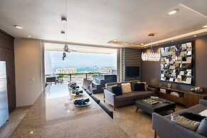 Pinnacle Resorts 180