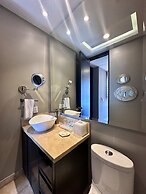 Pinnacle Resorts 180