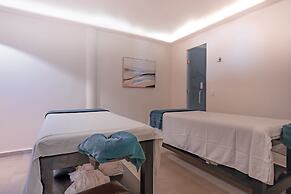 Pinnacle Resorts 180