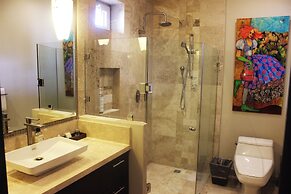 Pinnacle Resorts 180