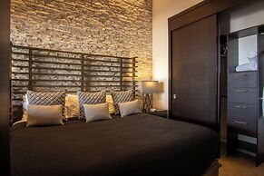 Pinnacle Resorts 180