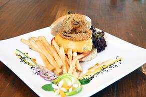 Infinity Bay Spa & Beach Resort