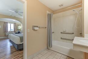 Shasta Pines Motel & Suites