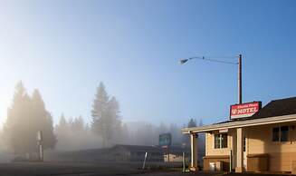 Shasta Pines Motel & Suites