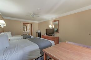 Shasta Pines Motel & Suites