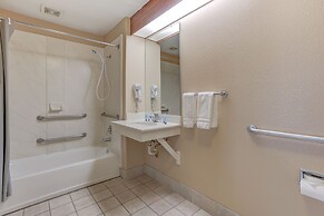 Shasta Pines Motel & Suites