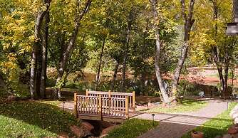 The Inn Above Oak Creek