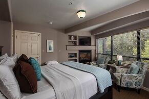 The Inn Above Oak Creek