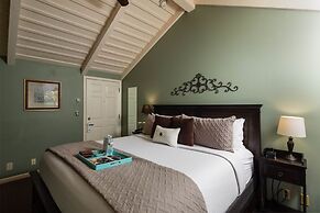The Inn Above Oak Creek