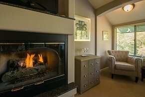 The Inn Above Oak Creek