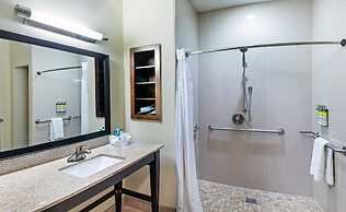 Holiday Inn Express & Suites Floresville by IHG
