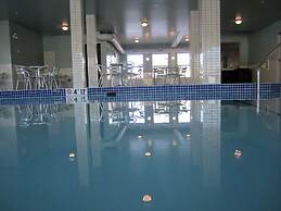 Holiday Inn Express Golden-Kicking Horse by IHG