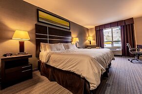 Holiday Inn Express Golden-Kicking Horse by IHG